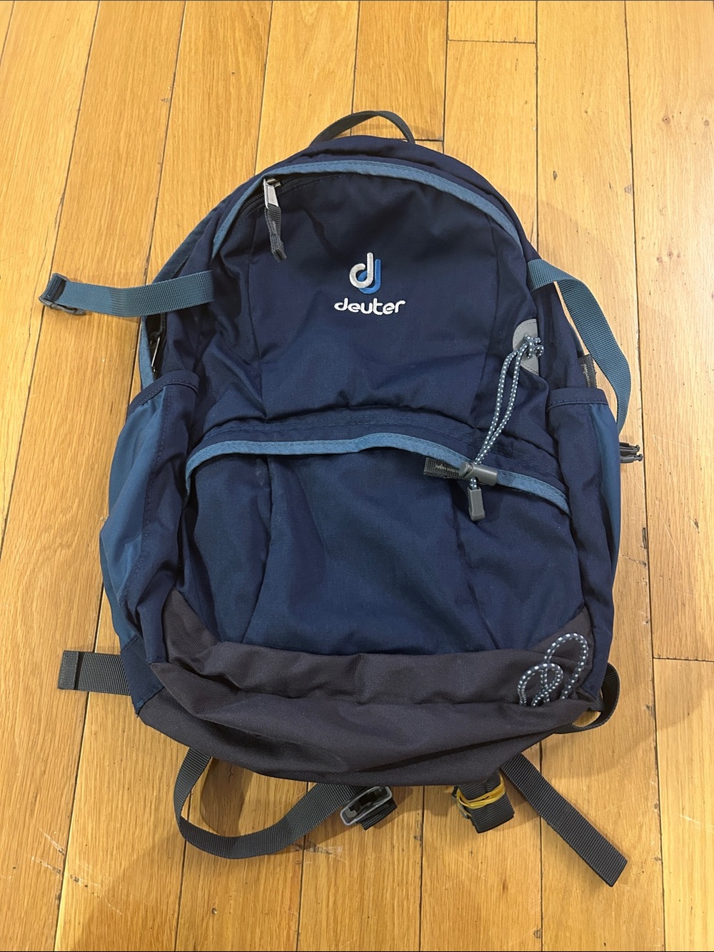 Deuter Backpack Daypack Airstripes Blue ~16"x10.5"x5"